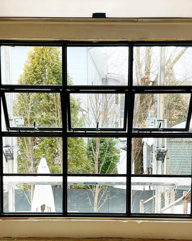 Awning Window — photo 3