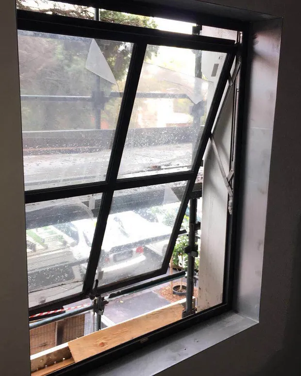 Awning Window — photo 5
