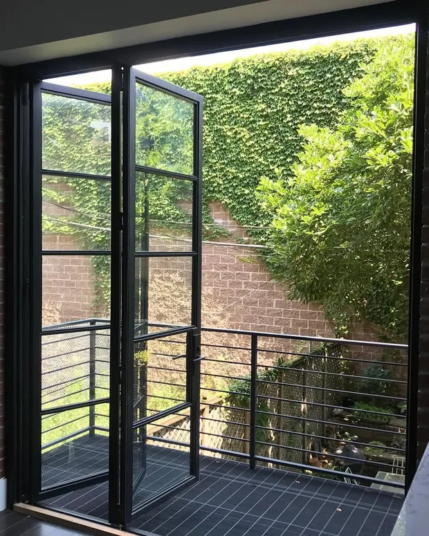 Folding Door — photo 6