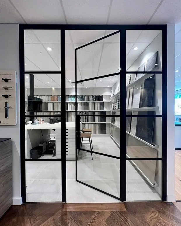 Hinged Door — photo 8
